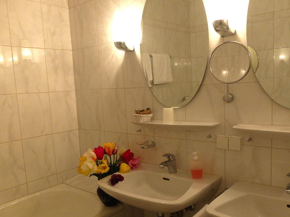 Hotel Valsana Am Kurpark Bad Wildbad Bagian luar foto