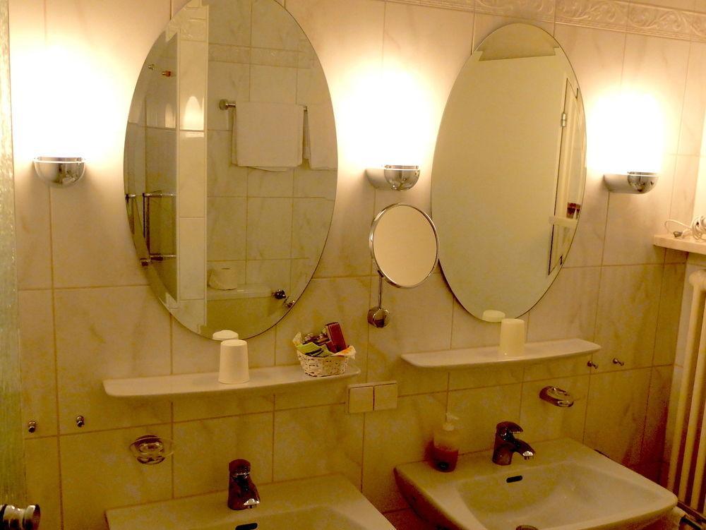 Hotel Valsana Am Kurpark Bad Wildbad Bagian luar foto